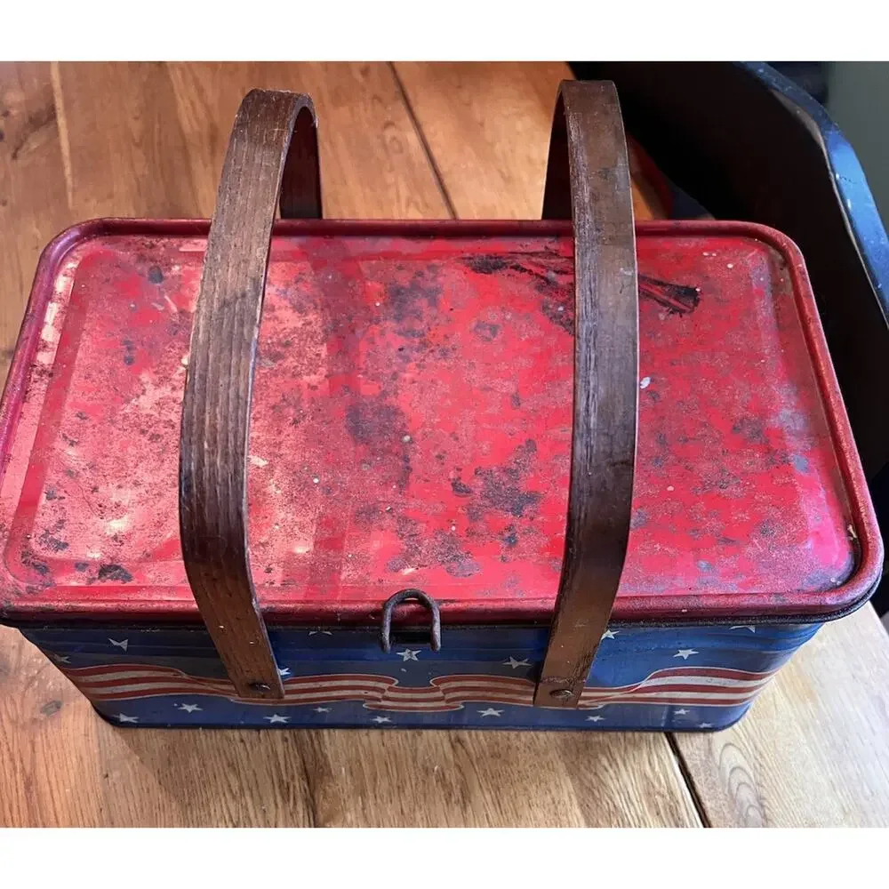 Golden Cookies 40s Metal Picnic Basket Patriotic July 4th Wood Handles Flag Vtg